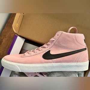 Nike blazers…. I can add more pictures later